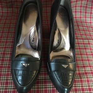 SOFFT Black leather heels